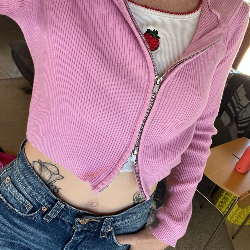Brandy Melville Pink Ribbed Sweater